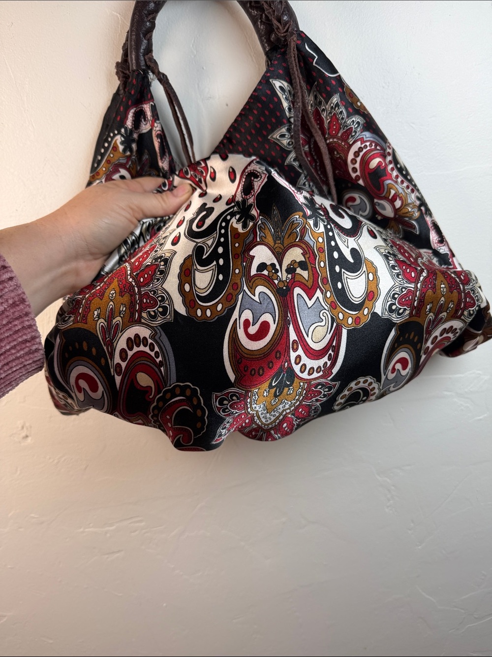 Boho Paisley Slouch Tote Bag in Red and Black Satin with leather handles - Picture 4 of 7